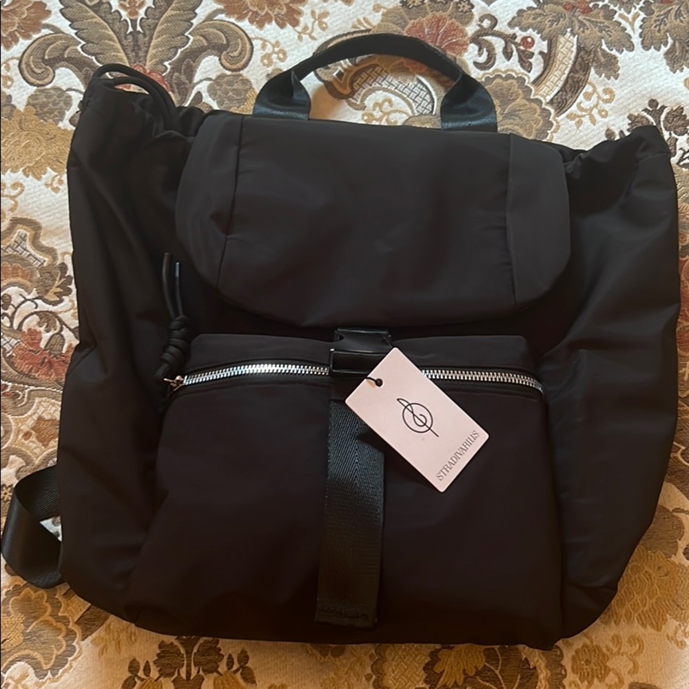 NEW Stradivarius backpack/bag 💼